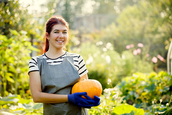 pumpkin-patch-employee